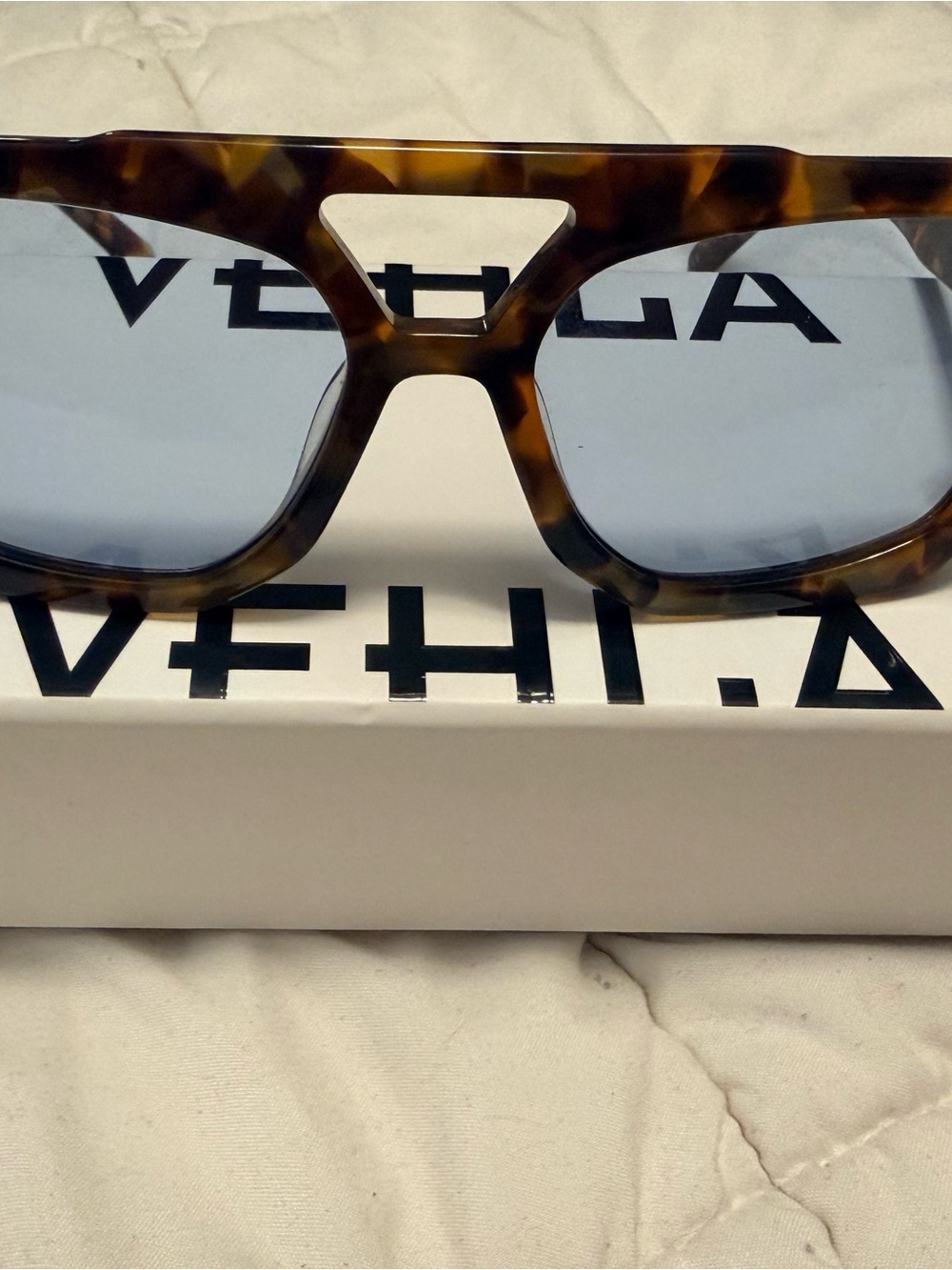 Vella River Tortoiseshell Sunglasses - blue  Gradient Lenses - Picture 4 of 7
